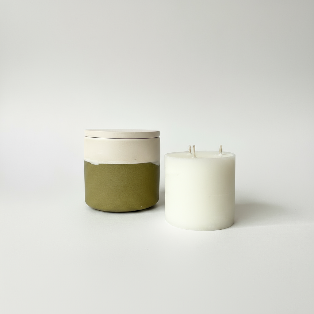 Grand pot avec sa recharge_- bougie parfumée rechargeable et naturelle -_collection_automne_hiver_2025_-_Klanom